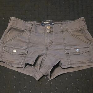 Hollister Women's Low Rise Classic Charcoal Cargo Shorts Size 0 25"